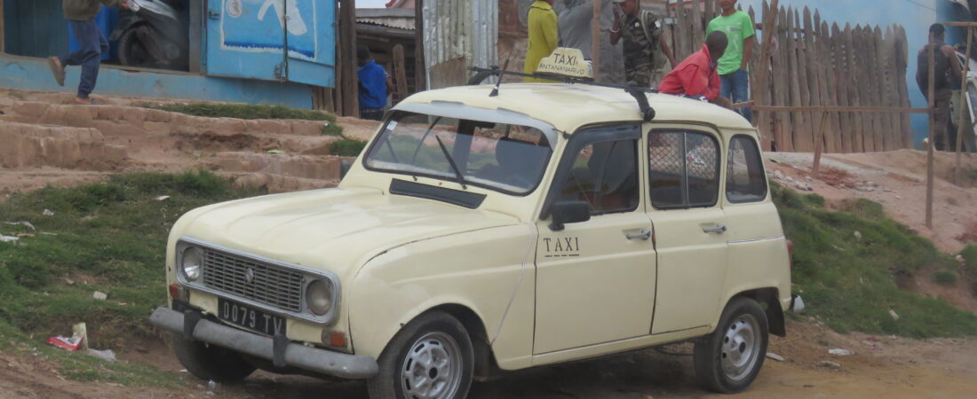 Se déplacer à Antananarivo : taxi, chauffeur, marche et bons réflexes