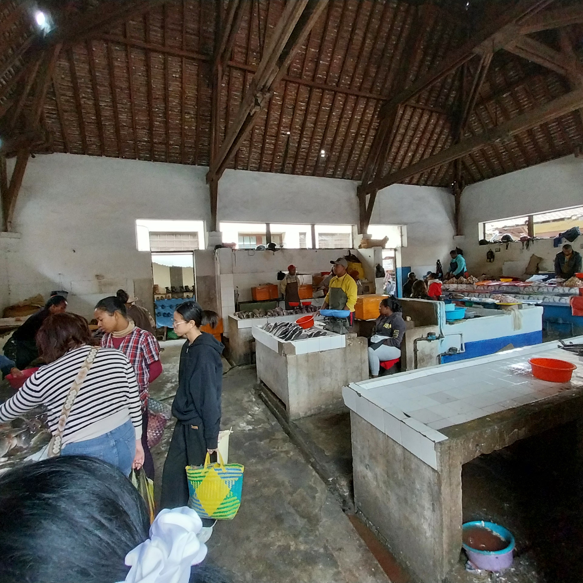 Étals du marché d'Analakely à Antananarivo